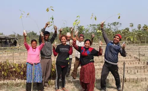 A group of workers at The Eden Reforestation Project